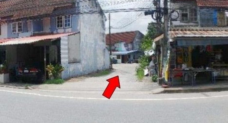 出售 1 卧室 联排别墅 在 Ban Khai, Rayong