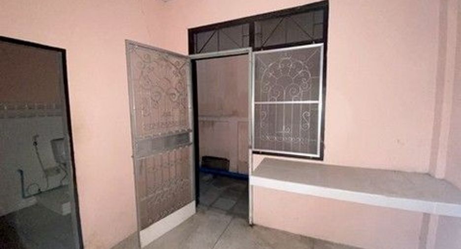 For sale 1 bed townhouse in Ban Khai, Rayong