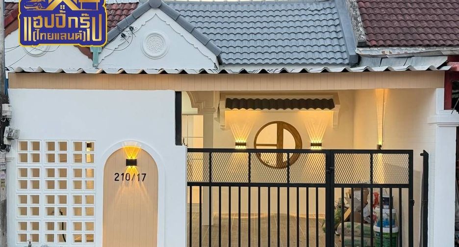 À vendre 2 chambres maison de ville à Si Racha, Chonburi