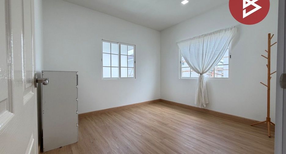 For sale 4 bedrooms house in Thung Khru, Bangkok