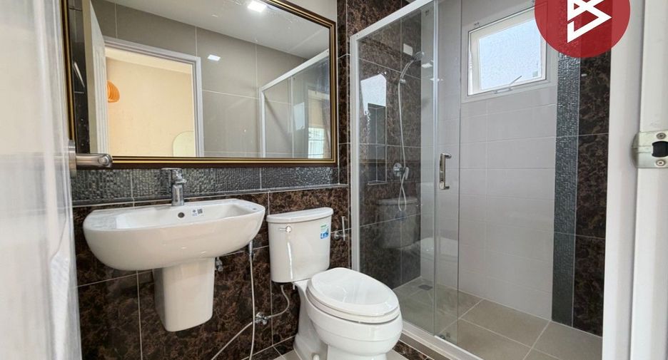 For sale 4 bedrooms house in Thung Khru, Bangkok