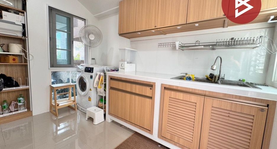 For sale 4 bedrooms house in Thung Khru, Bangkok