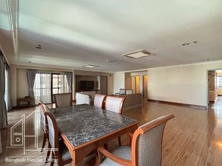 For rent 3 bedrooms condo in Watthana, Bangkok