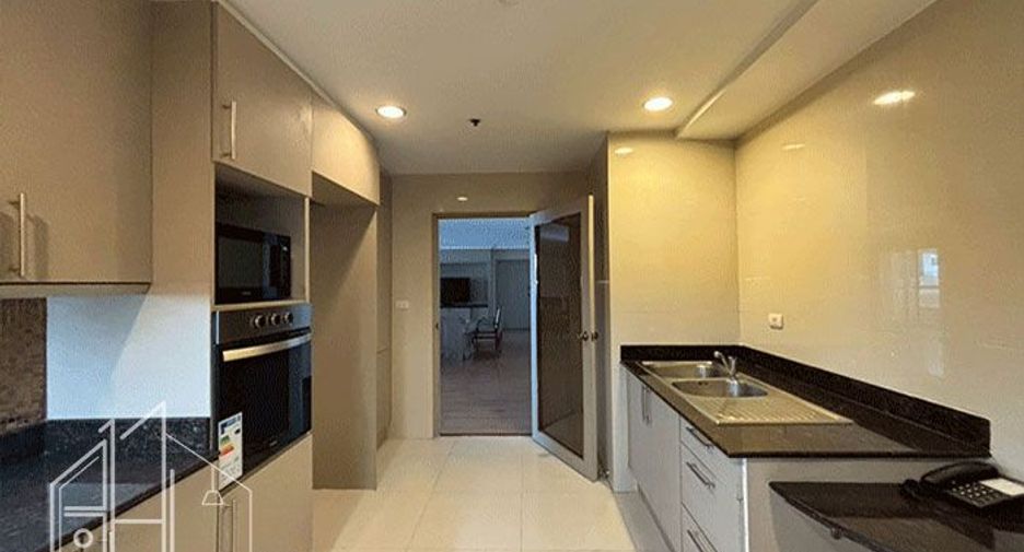 À louer 3 chambres condo à Watthana, Bangkok