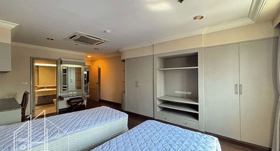 À louer 3 chambres condo à Watthana, Bangkok
