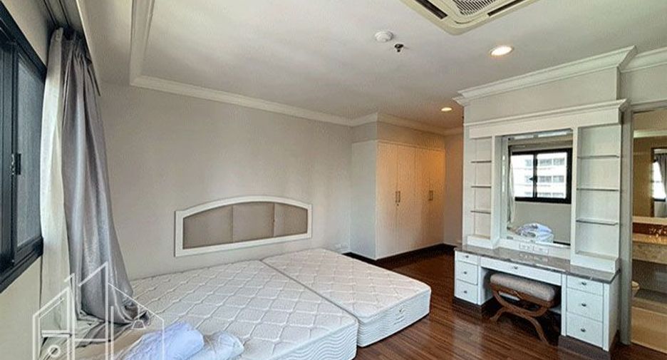 À louer 3 chambres appartement à Watthana, Bangkok