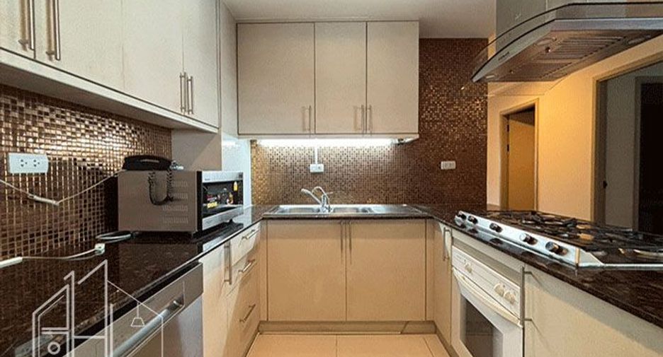 À louer 3 chambres appartement à Watthana, Bangkok