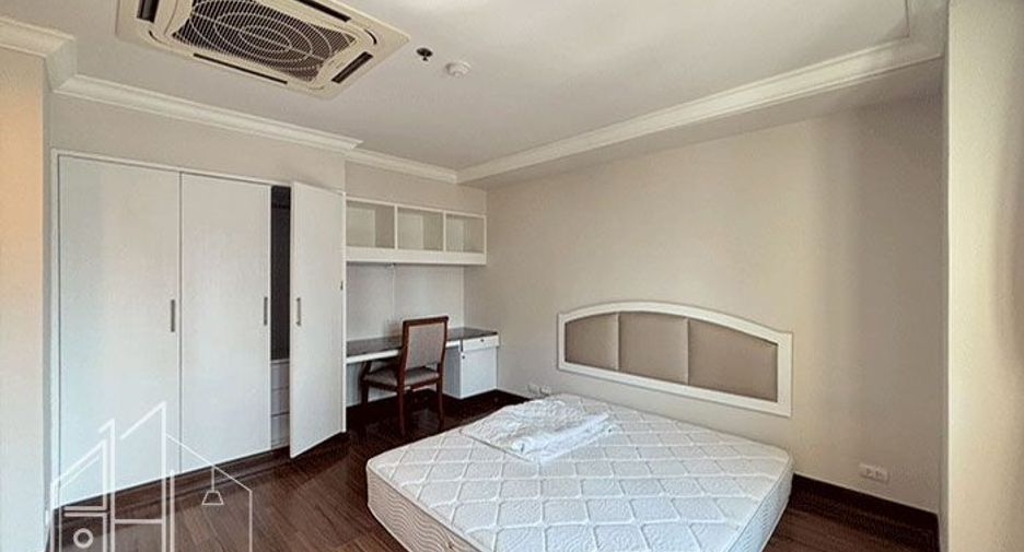 À louer 3 chambres appartement à Watthana, Bangkok