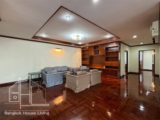 For rent 3 bedrooms apartment in Watthana, Bangkok