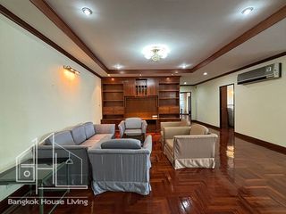For rent 3 bedrooms apartment in Watthana, Bangkok
