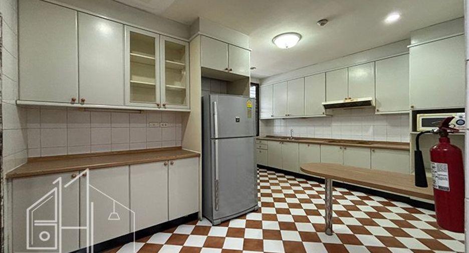 Apartamento en alquiler de 3 habitaciones en Watthana, Bangkok