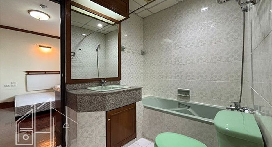 Apartamento en alquiler de 3 habitaciones en Watthana, Bangkok