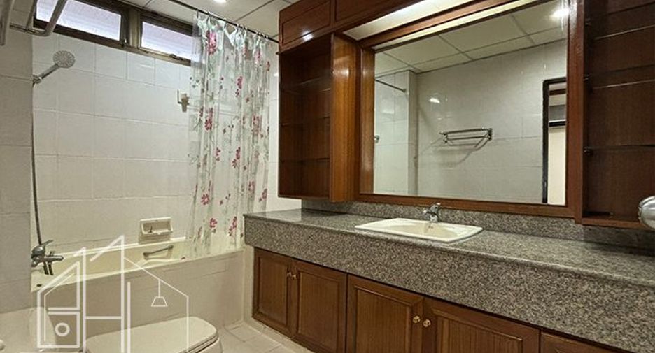 Apartamento en alquiler de 3 habitaciones en Watthana, Bangkok