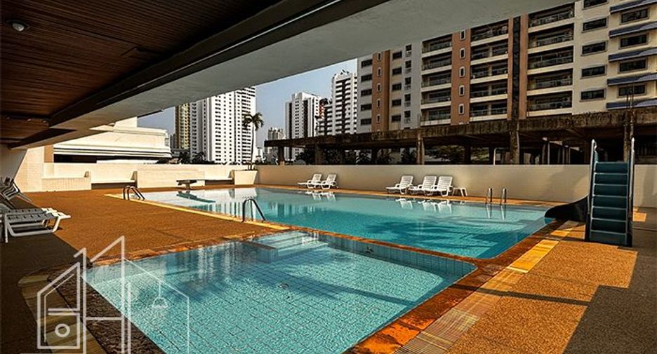 Apartamento en alquiler de 3 habitaciones en Watthana, Bangkok