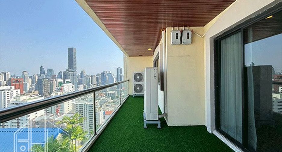 À louer 4 chambres condo à Watthana, Bangkok