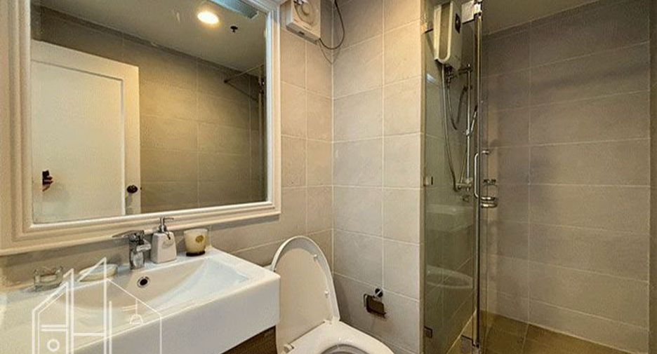À louer 4 chambres condo à Watthana, Bangkok