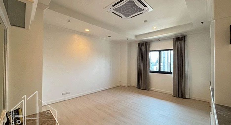 À louer 4 chambres condo à Watthana, Bangkok