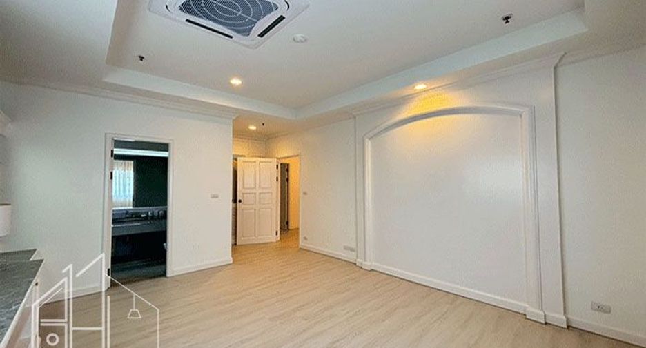 À louer 4 chambres condo à Watthana, Bangkok