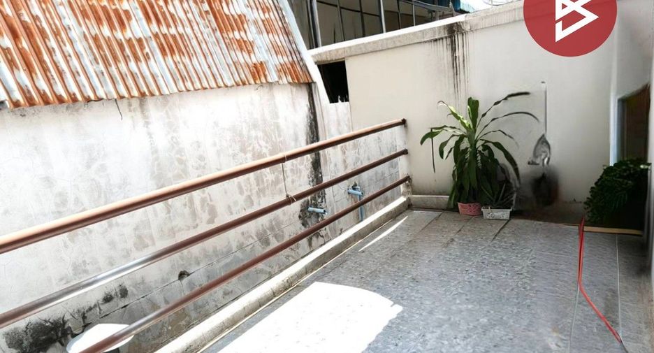 À vendre 2 chambres maison de ville à Mueang Chachoengsao, Chachoengsao