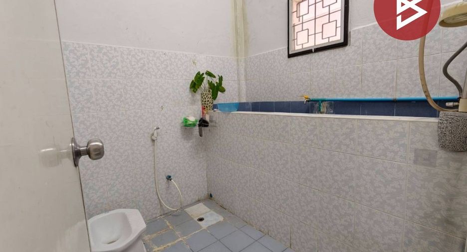 À vendre 2 chambres maison de ville à Mueang Chachoengsao, Chachoengsao