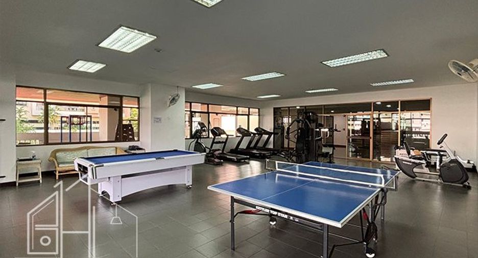 Condo en alquiler de 3 habitaciones en Watthana, Bangkok
