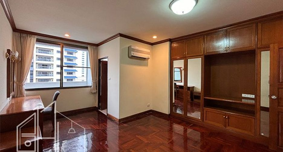 Condo en alquiler de 3 habitaciones en Watthana, Bangkok