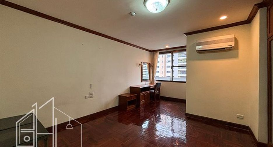 Condo en alquiler de 3 habitaciones en Watthana, Bangkok