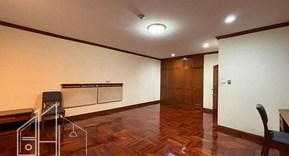 Condo en alquiler de 3 habitaciones en Watthana, Bangkok