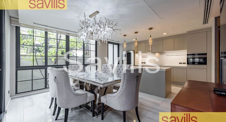 Casa adosada en alquiler y en venta de 4 habitaciones en Watthana, Bangkok