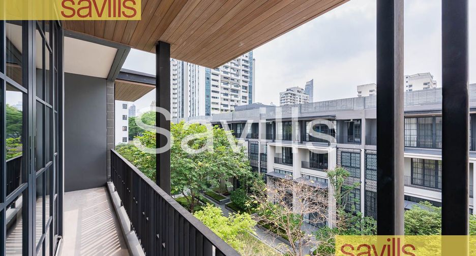 Casa adosada en alquiler y en venta de 4 habitaciones en Watthana, Bangkok