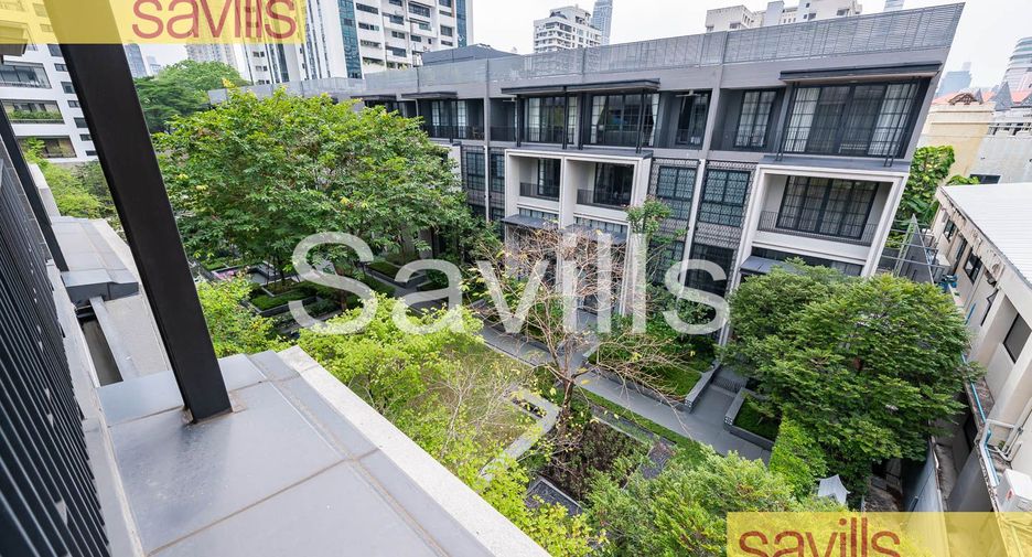 Casa adosada en alquiler y en venta de 4 habitaciones en Watthana, Bangkok