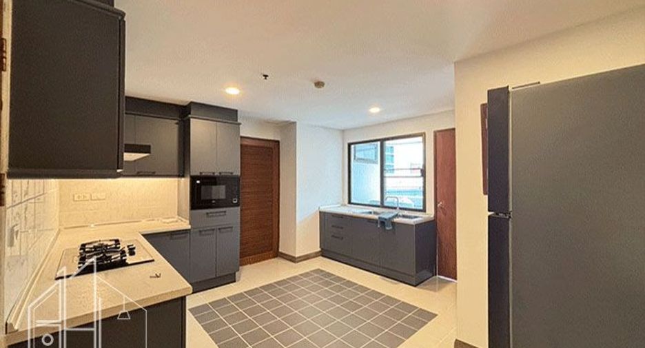 À louer 3 chambres condo à Khlong Toei, Bangkok