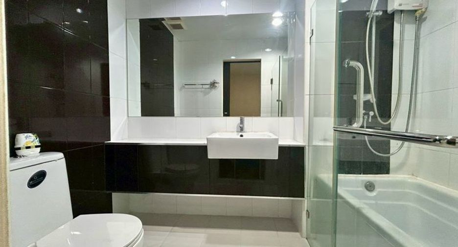 À vendre 1 chambre condo à Si Racha, Chonburi