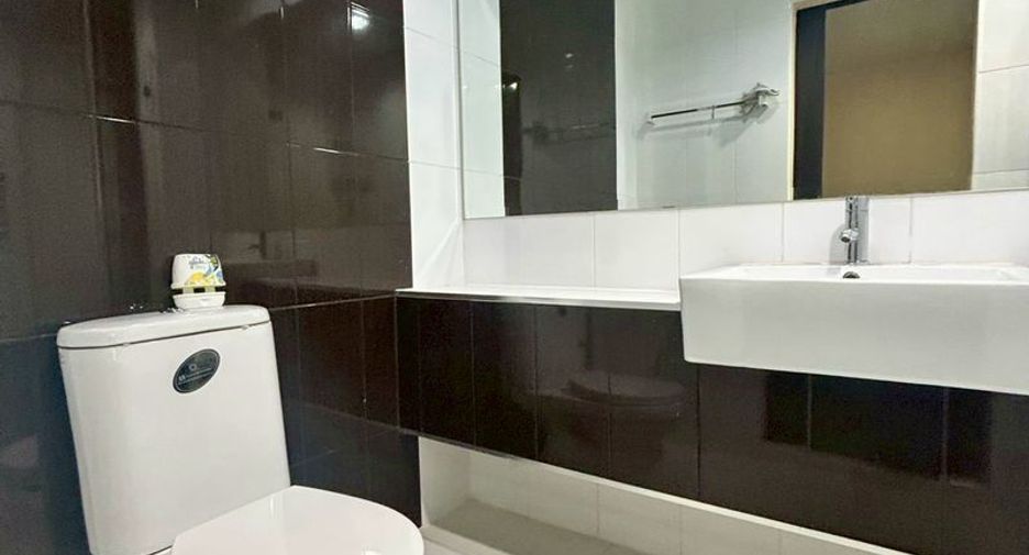 À vendre 1 chambre condo à Si Racha, Chonburi