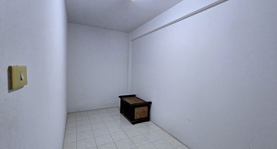Local comercial en alquiler de 3 habitaciones en Central Pattaya, Pattaya