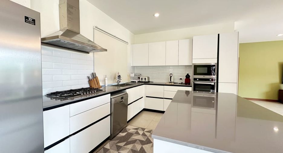 For rent 3 ベッドルーム villa in Huay Yai, Pattaya