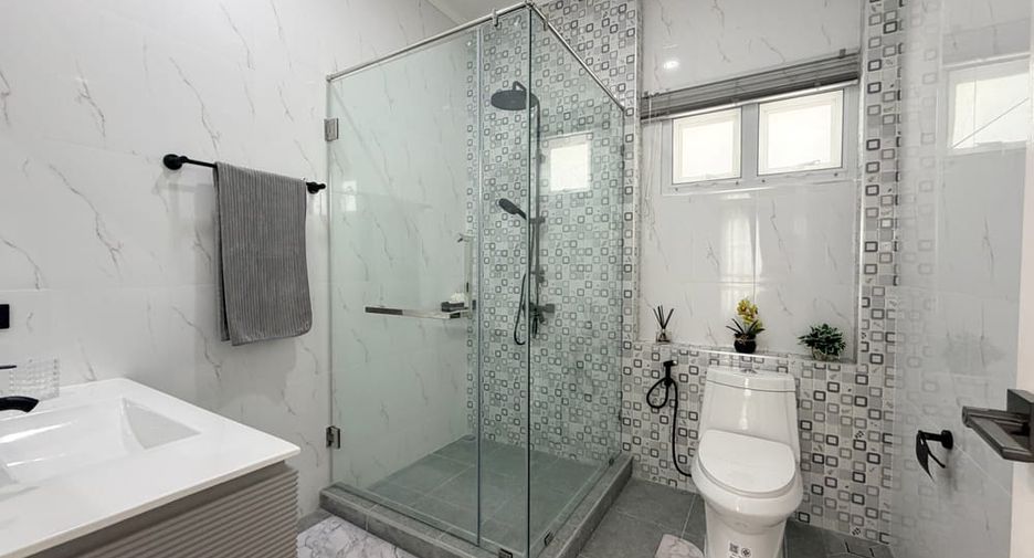 Villa zum Kauf mit 3 Zimmer in Huay Yai, Pattaya
