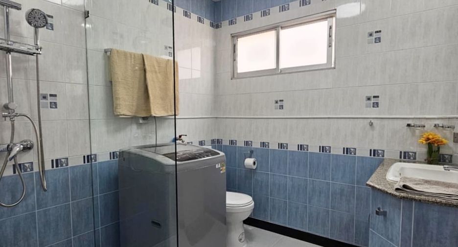 Condo en alquiler de 2 habitaciones en Pratumnak, Pattaya