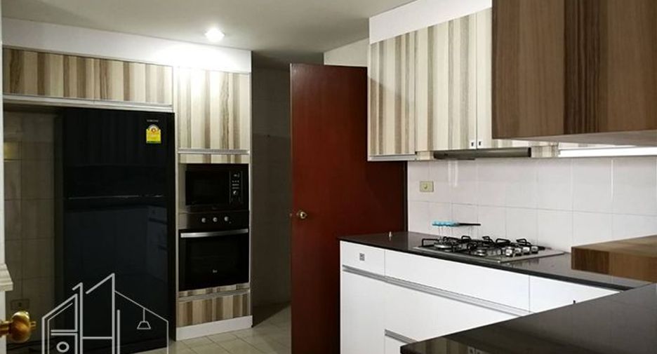 Wohnung zur Miete mit 3 Zimmer in Khlong Toei, Bangkok