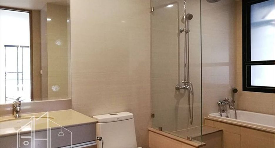 Condo en alquiler de 2 habitaciones en Khlong Toei, Bangkok