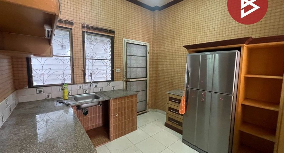 Haus zum Kauf mit 3 Zimmer in Si Maha Phot, Prachin Buri