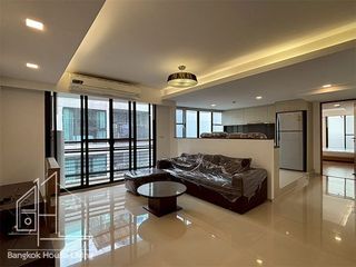 À louer 3 chambres condo à Khlong Toei, Bangkok