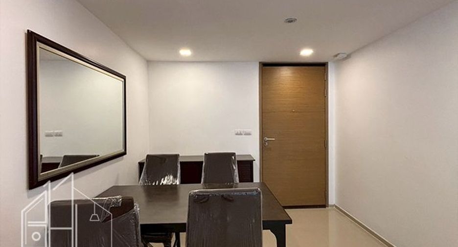 Condo en alquiler de 3 habitaciones en Khlong Toei, Bangkok