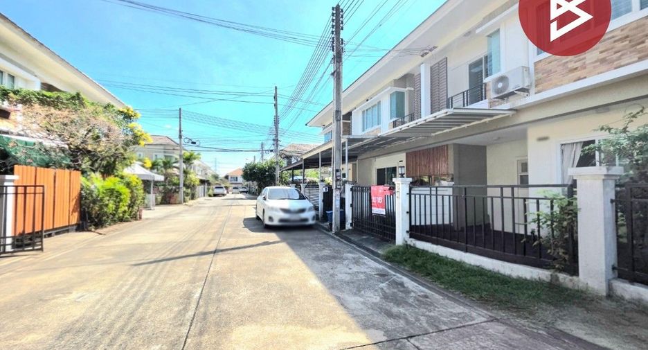 出售 3 卧室 联排别墅 在 Si Racha, Chon Buri
