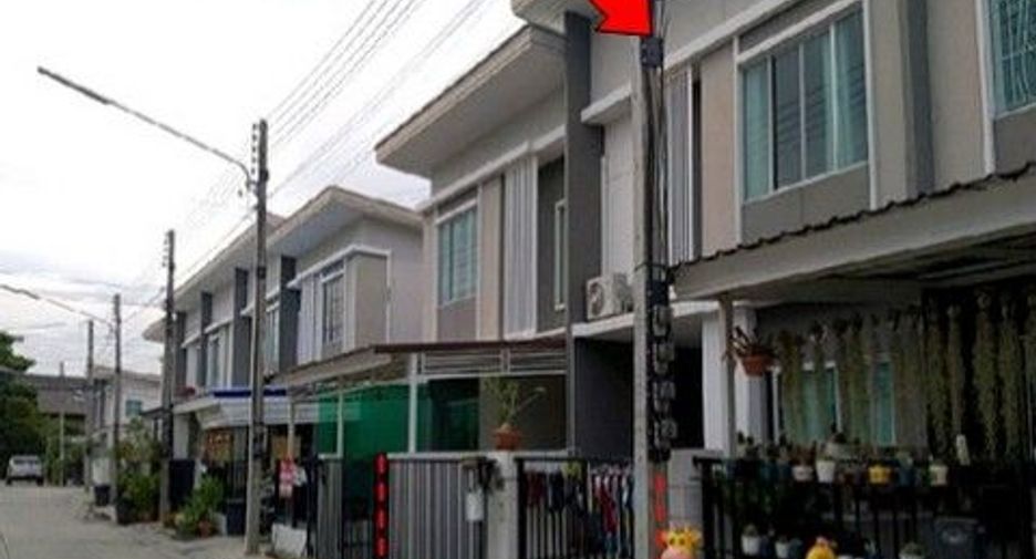 Casa adosada en venta de 1 habitaciones en Bang Len, Nakhon Pathom