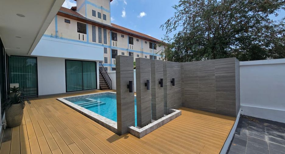 À louer 3 chambres villa à East Pattaya, Pattaya