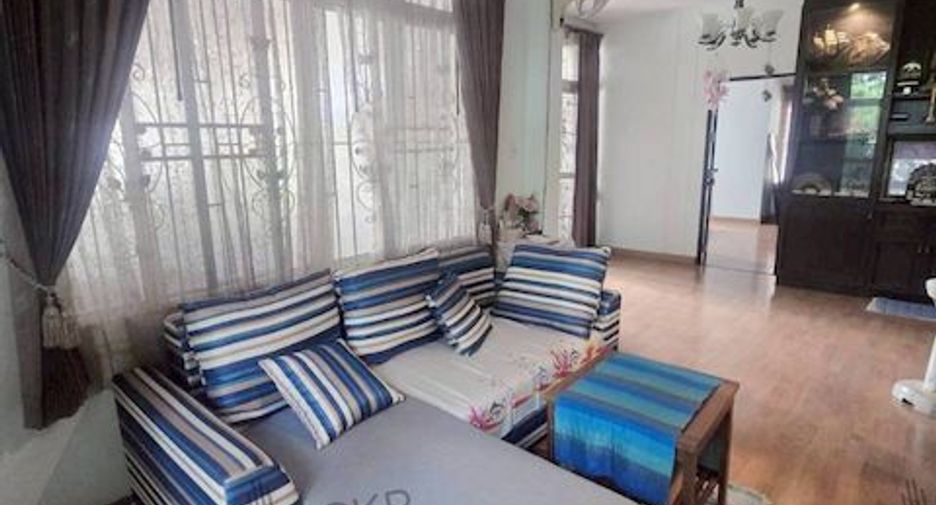 For sale 3 ベッドルーム house in Phan Thong, Chonburi