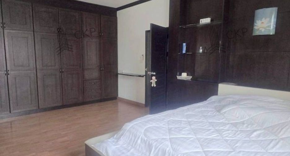 For sale 3 ベッドルーム house in Phan Thong, Chonburi