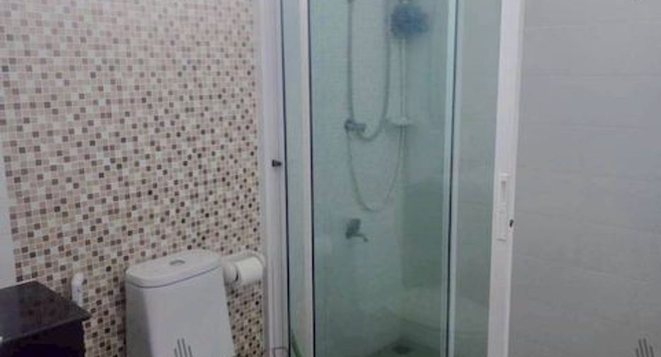 For sale 3 ベッドルーム house in Phan Thong, Chonburi