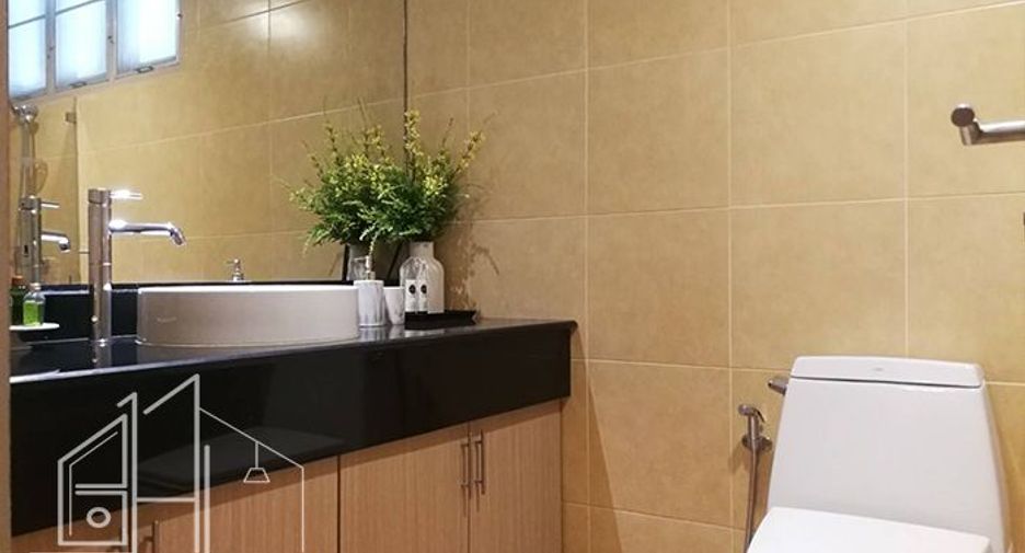 Apartamento en alquiler de 2 habitaciones en Watthana, Bangkok
